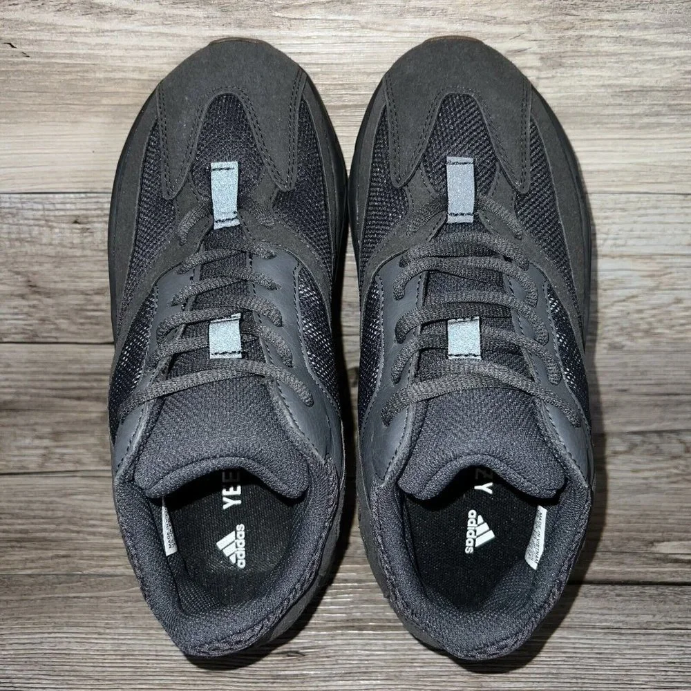 NEW Adidas Yeezy Boost 700 V1 Utility Black Mens Size 7.5 FV5304 Fashion… - Picture 5 of 11